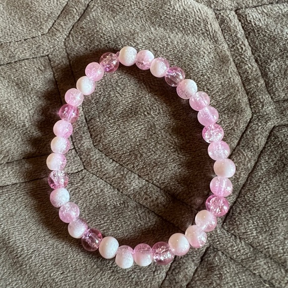 Handmade Light Barbie Pink & White Beaded Bracelet, Size 7” - Picture 3 of 3